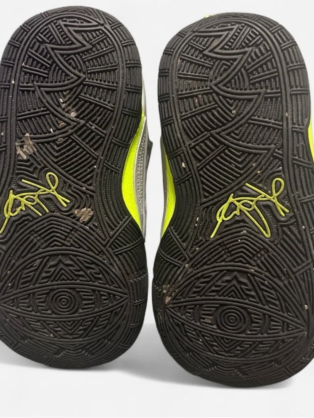 Nike Kyrie 6 cross volt Kids sneakers in Neon